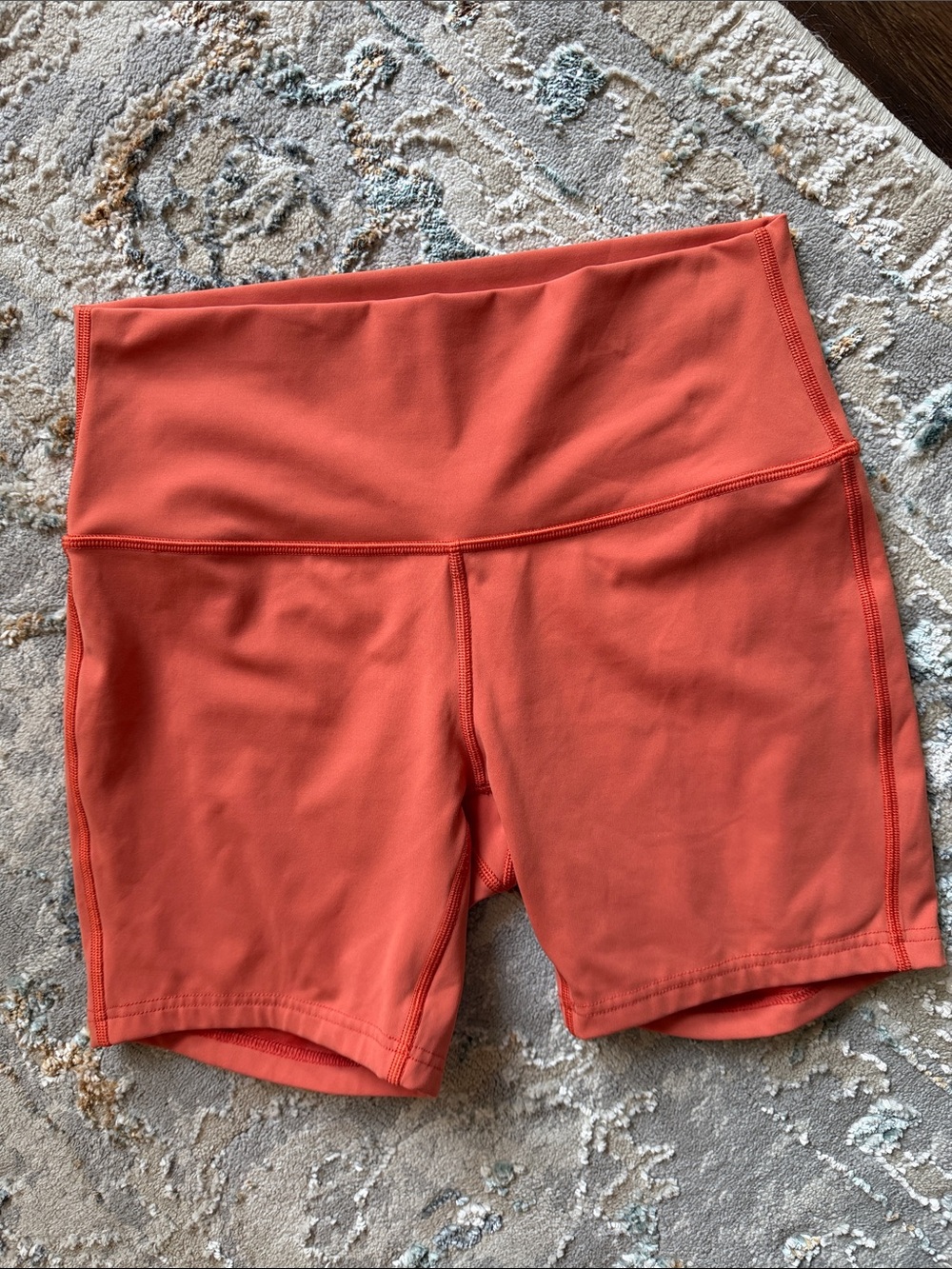 Lululemon winder under HR 6” short